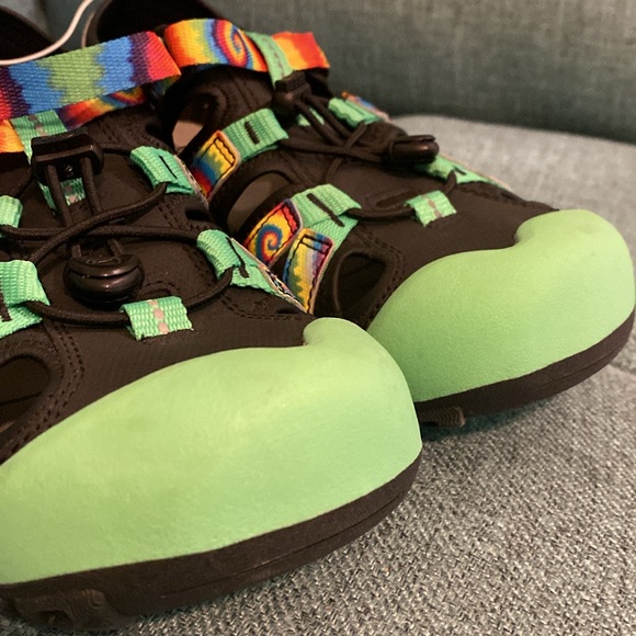 NWOT Keen Kids' Knotch Creek Sandal Tie Dye Irish Green Kid Shoe Sandals Size 6 - Picture 5 of 7